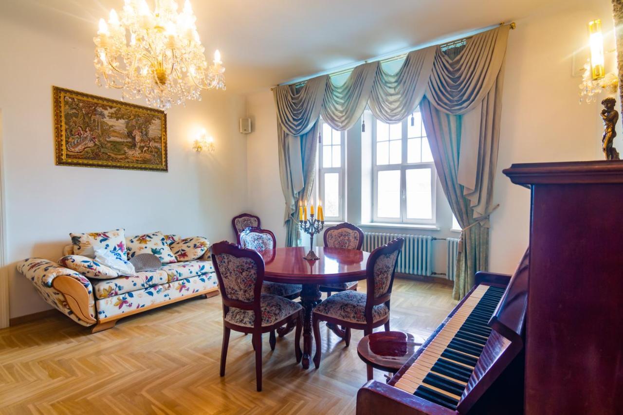 Classic Style Apartment In The Center Of Riga Kültér fotó
